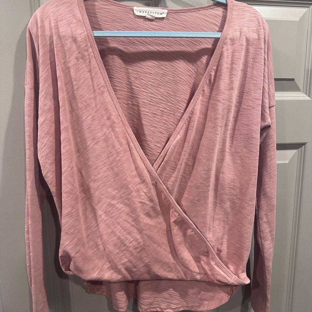 NWOT. Never Worn. Love Stitch Dusty Rose 🌹 Faux Wrap high/low Top